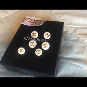 CHANEL buttons qty 6